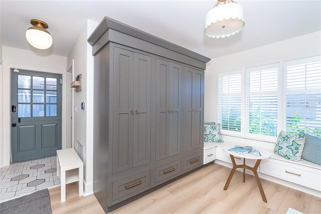 待售: $987,000 (4 贝兹, 2 浴室, 2423 平方英尺)