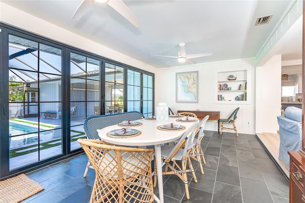 待售: $987,000 (4 贝兹, 2 浴室, 2423 平方英尺)