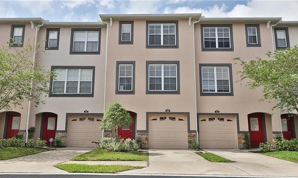 En Venta: $294,000 (3 camas, 3 baños, 2133 Pies cuadrados)