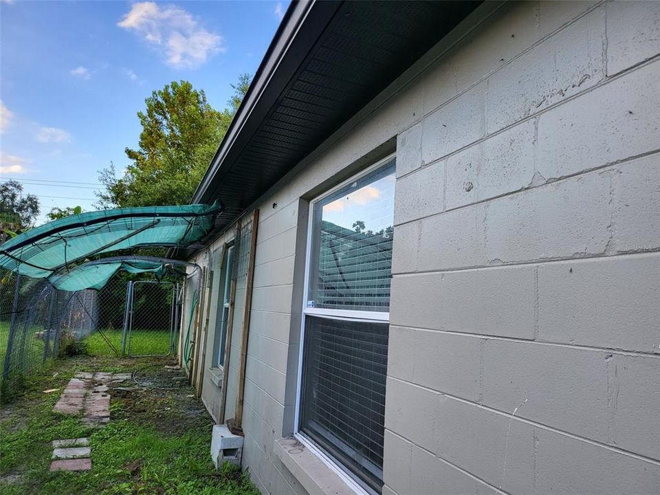 出租: $1,690 (2 贝兹, 1 浴室, 1266 平方英尺)