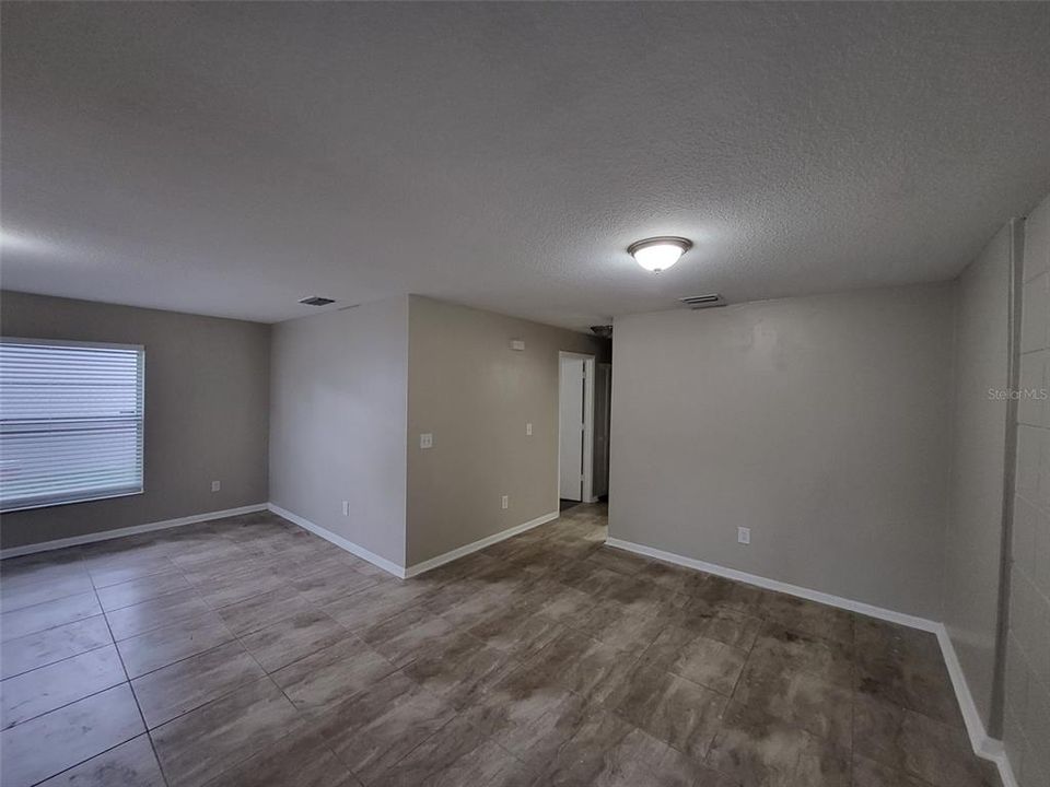 出租: $1,690 (2 贝兹, 1 浴室, 1266 平方英尺)