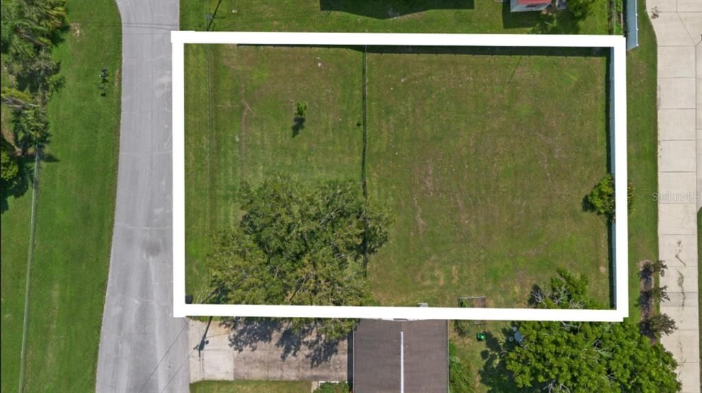 待售: $80,000 (0.22 acres)