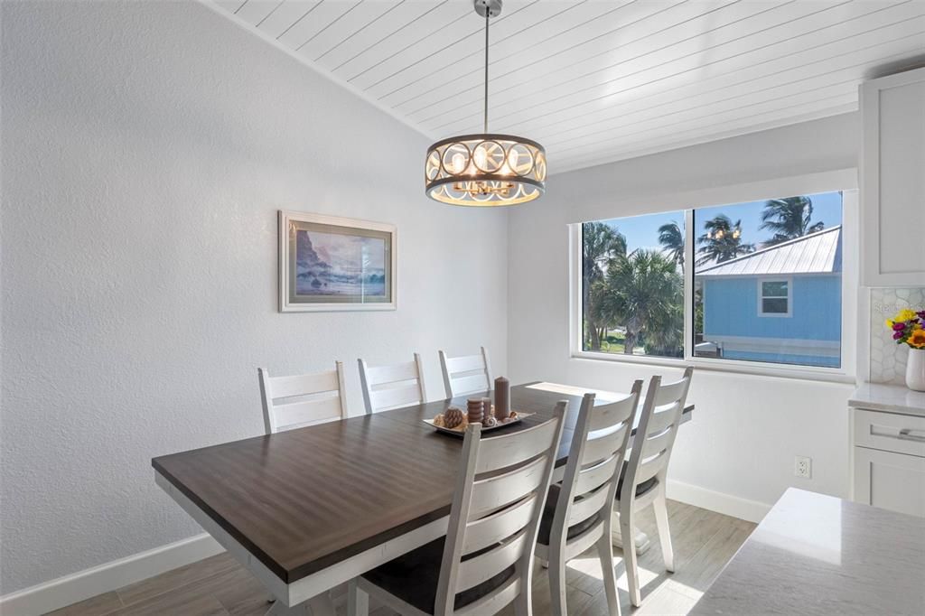 For Sale: $1,265,000 (3 beds, 2 baths, 1484 Square Feet)