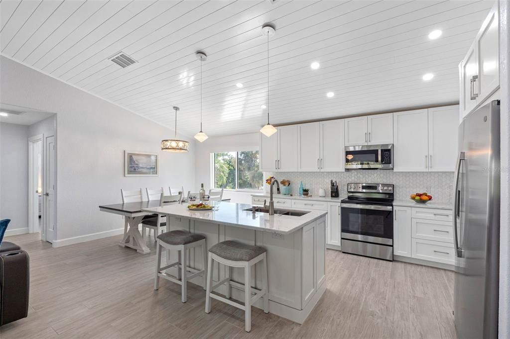 For Sale: $1,265,000 (3 beds, 2 baths, 1484 Square Feet)