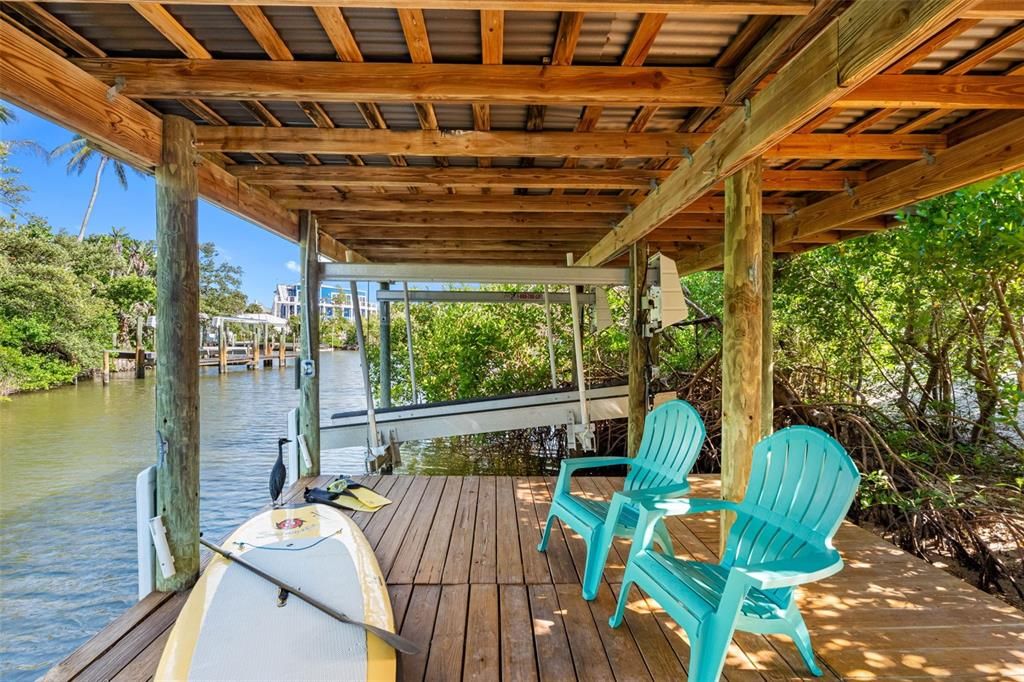 For Sale: $1,265,000 (3 beds, 2 baths, 1484 Square Feet)