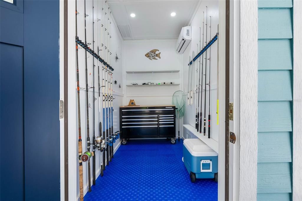 For Sale: $1,265,000 (3 beds, 2 baths, 1484 Square Feet)