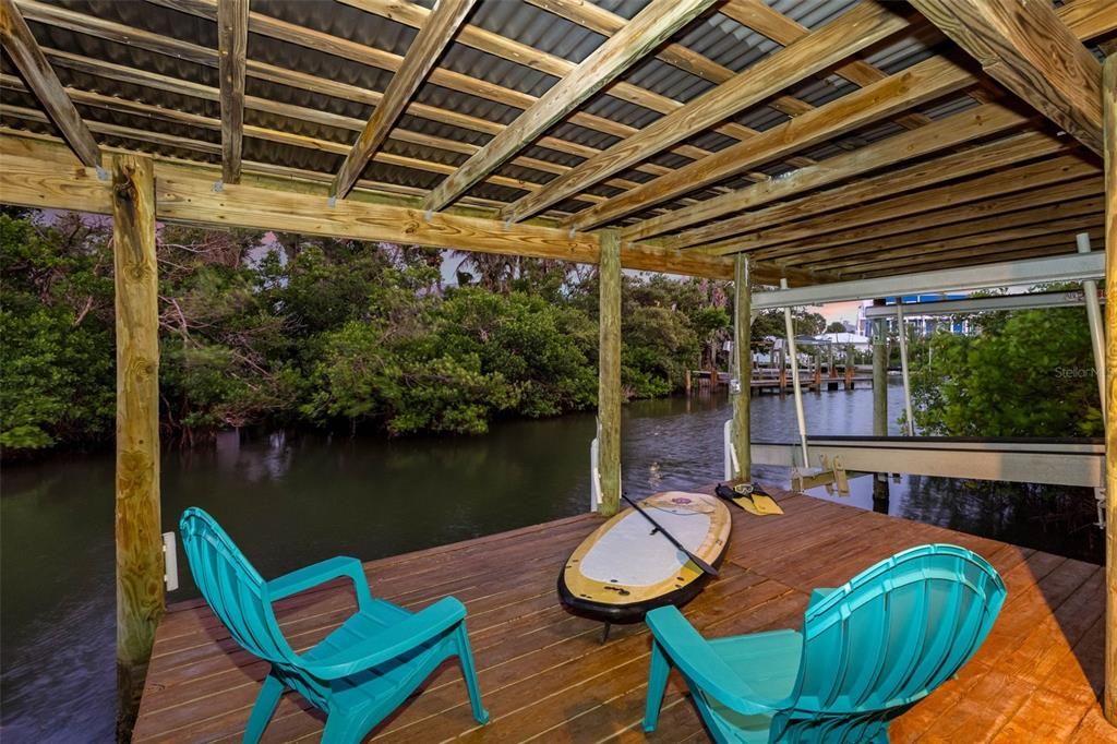 For Sale: $1,265,000 (3 beds, 2 baths, 1484 Square Feet)