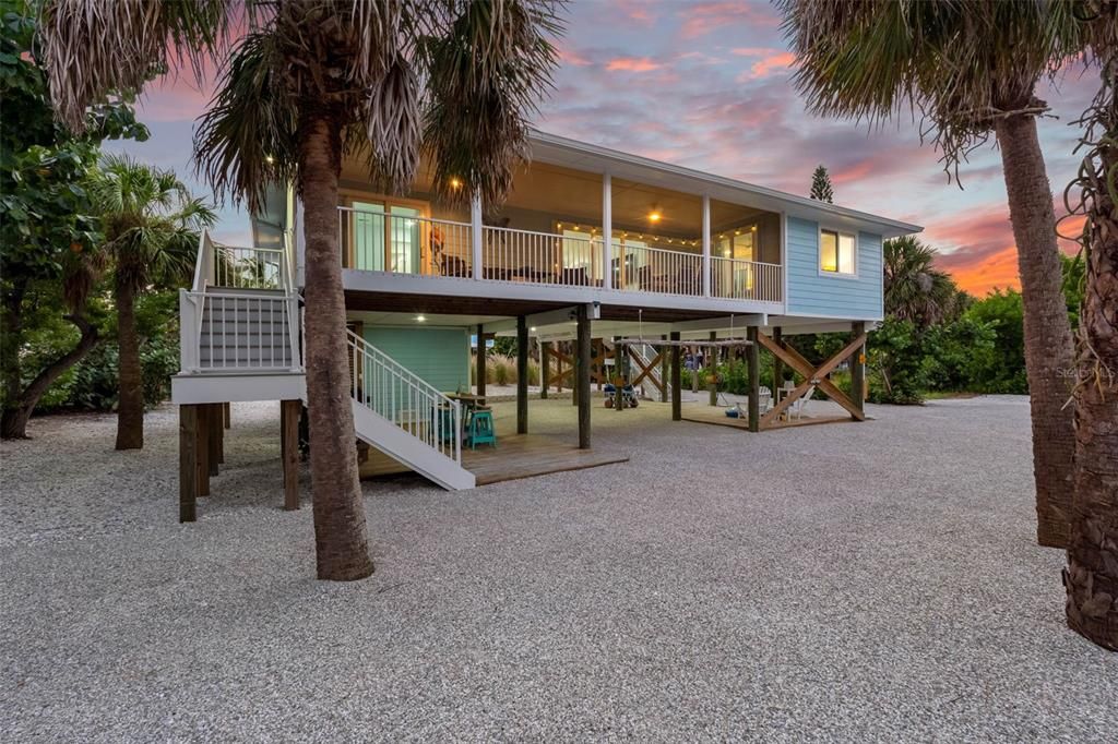 For Sale: $1,265,000 (3 beds, 2 baths, 1484 Square Feet)