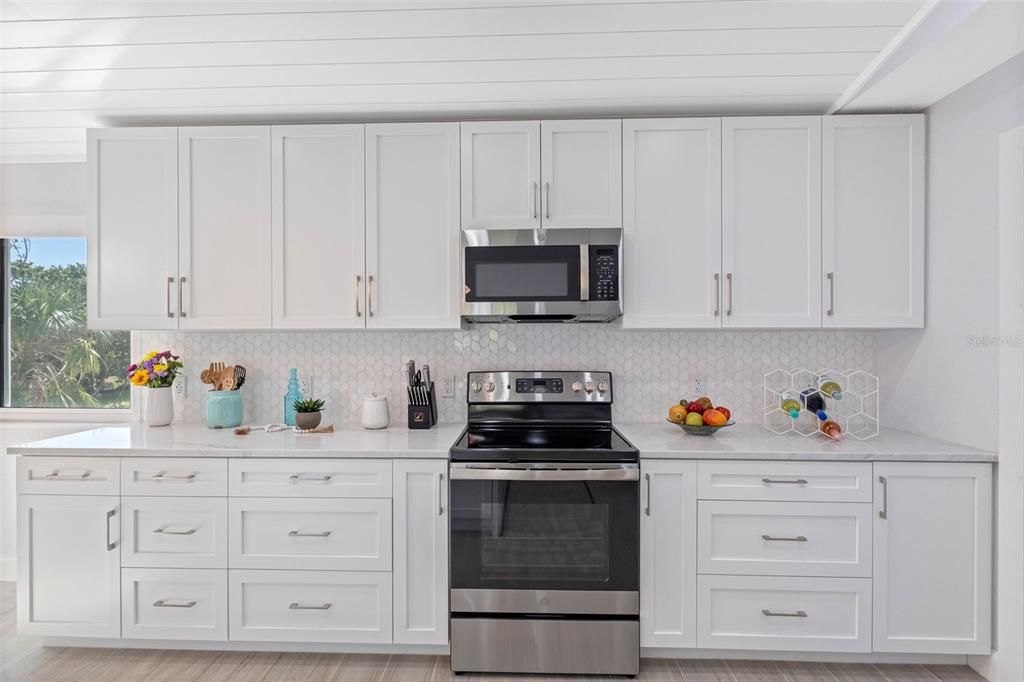 For Sale: $1,265,000 (3 beds, 2 baths, 1484 Square Feet)