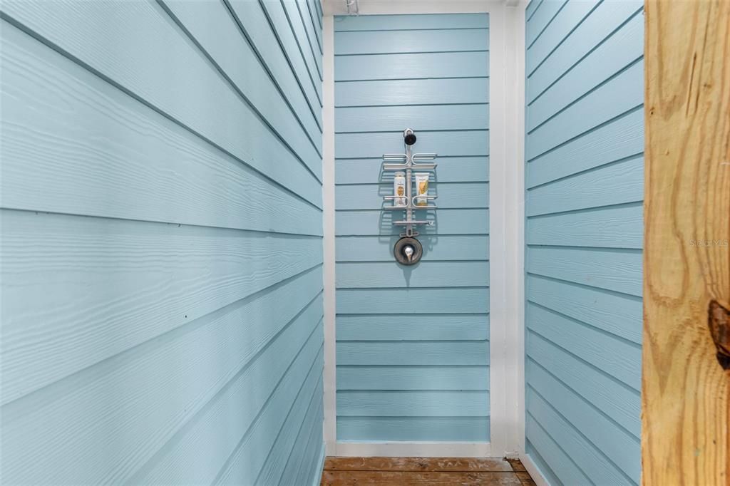 For Sale: $1,265,000 (3 beds, 2 baths, 1484 Square Feet)