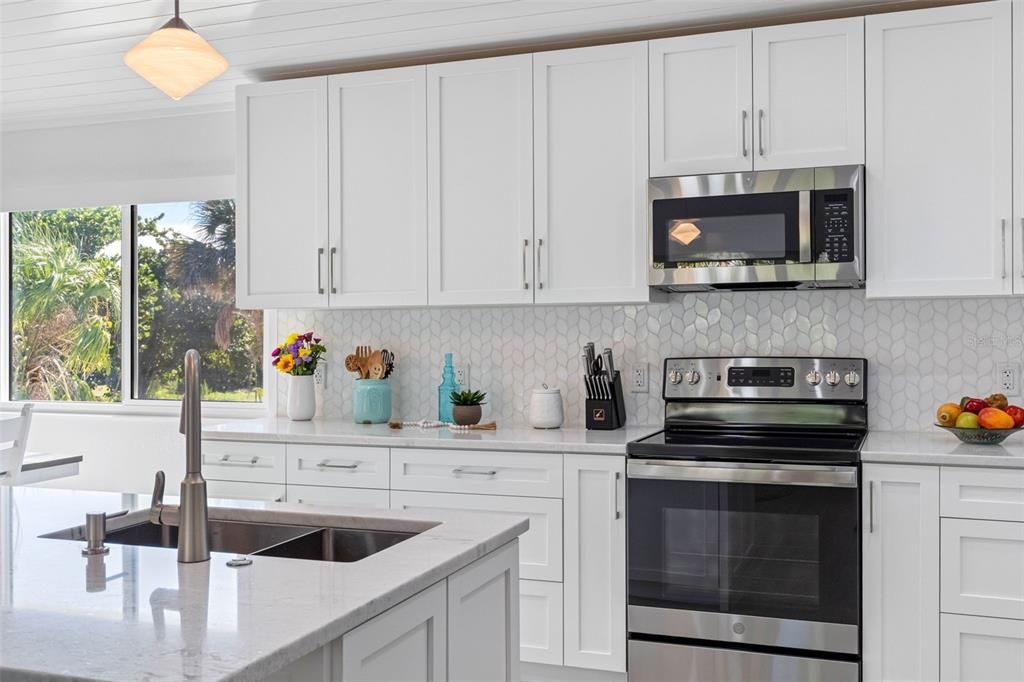 For Sale: $1,265,000 (3 beds, 2 baths, 1484 Square Feet)