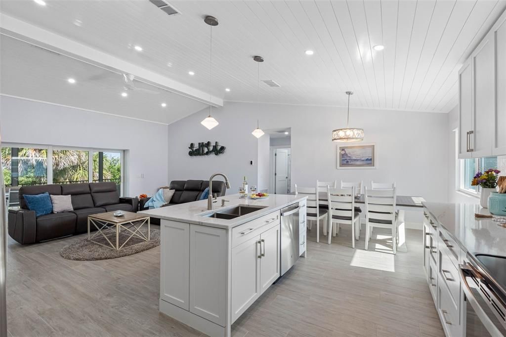 For Sale: $1,265,000 (3 beds, 2 baths, 1484 Square Feet)