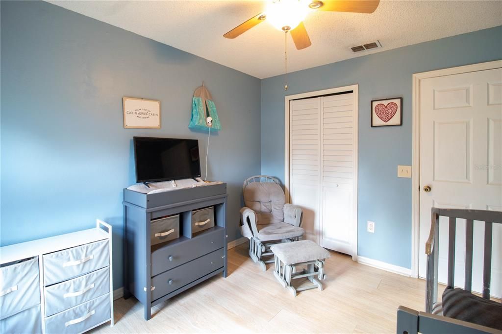 На продажу: $230,000 (3 спален, 2 ванн, 1136 Квадратных фут)