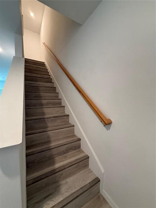 合同活跃: $1,750 (2 贝兹, 2 浴室, 1275 平方英尺)