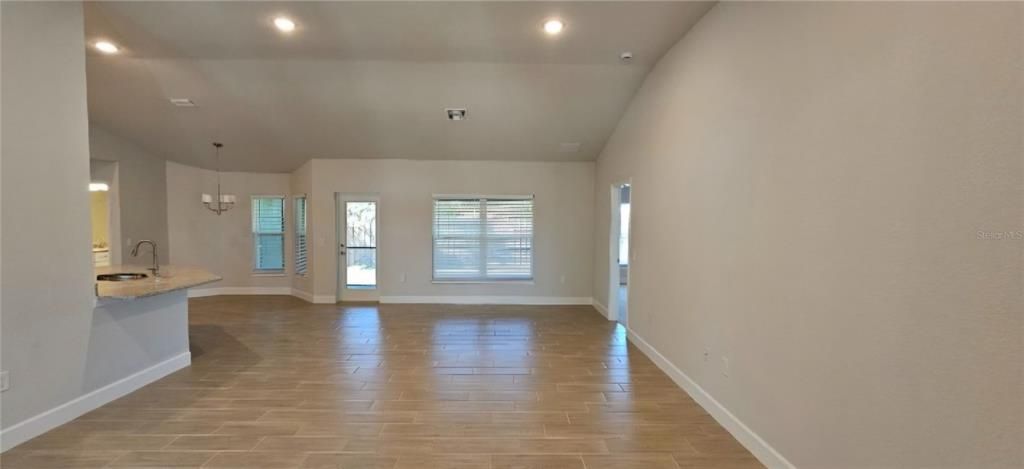For Rent: $3,200 (4 beds, 2 baths, 2330 Square Feet)