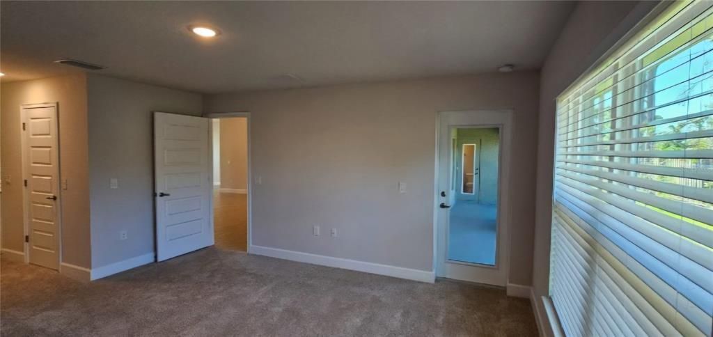 For Rent: $3,200 (4 beds, 2 baths, 2330 Square Feet)