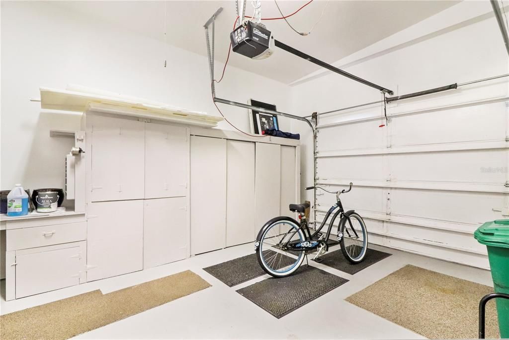 For Sale: $299,000 (2 beds, 2 baths, 1329 Square Feet)