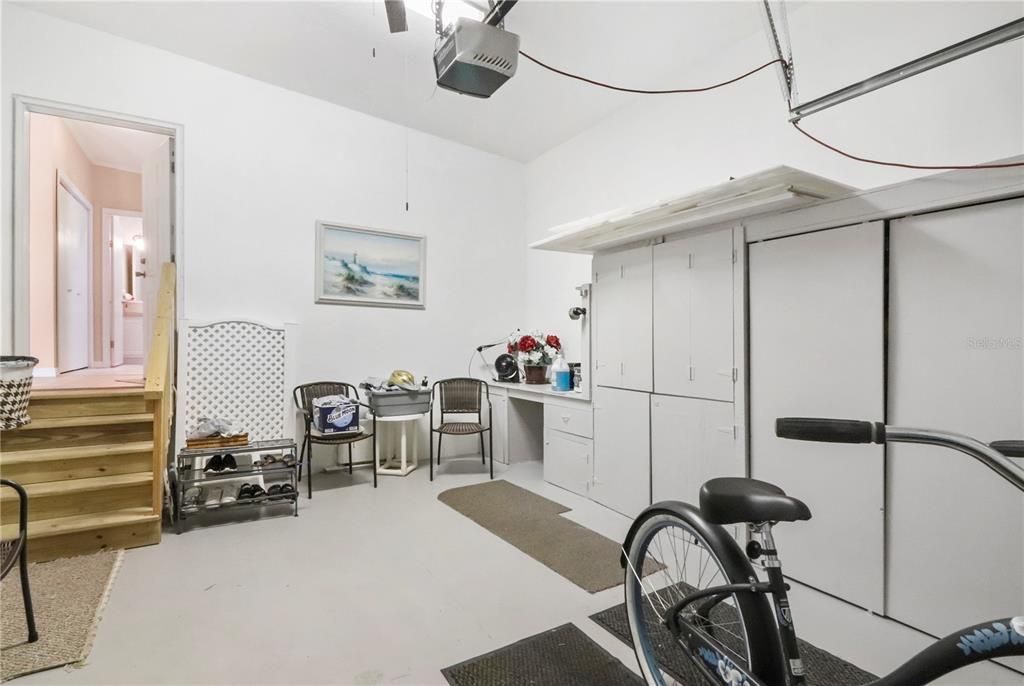 For Sale: $299,000 (2 beds, 2 baths, 1329 Square Feet)