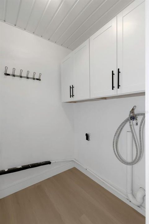 合同活跃: $684,900 (3 贝兹, 2 浴室, 1474 平方英尺)