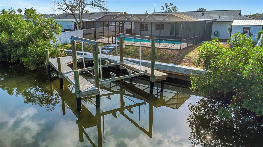 合同活跃: $684,900 (3 贝兹, 2 浴室, 1474 平方英尺)