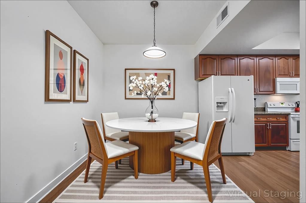 В аренду: $2,400 (3 спален, 2 ванн, 2260 Квадратных фут)