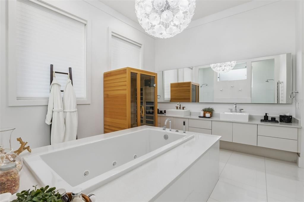 For Sale: $4,950,000 (5 beds, 5 baths, 6188 Square Feet)