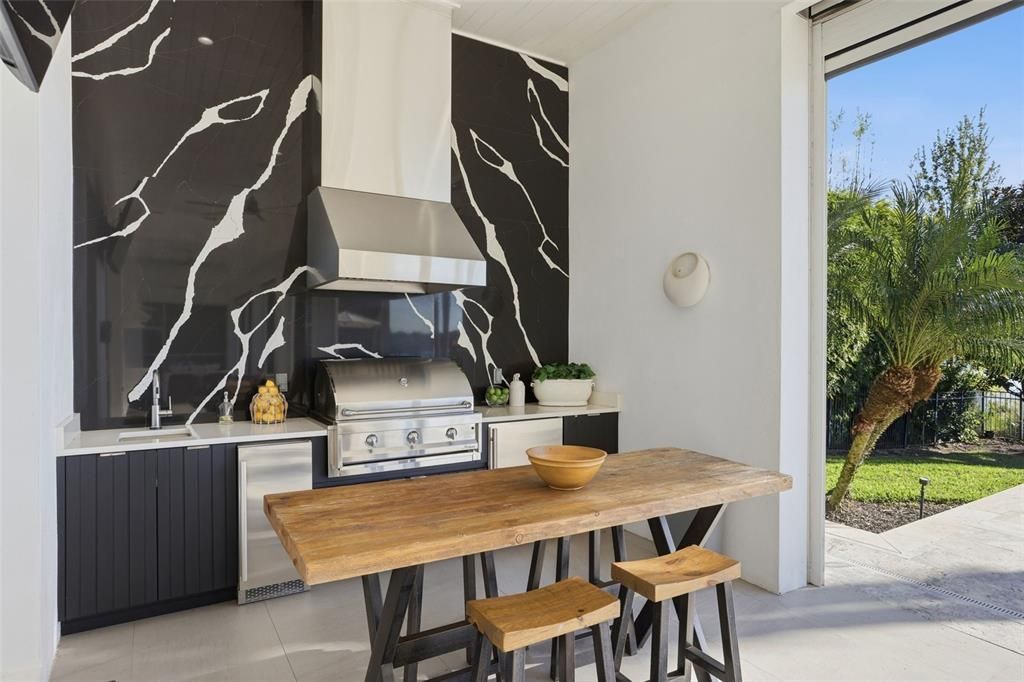 For Sale: $4,950,000 (5 beds, 5 baths, 6188 Square Feet)