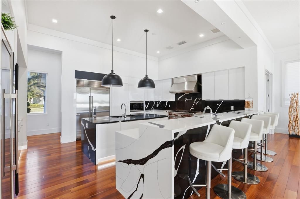 For Sale: $4,950,000 (5 beds, 5 baths, 6188 Square Feet)