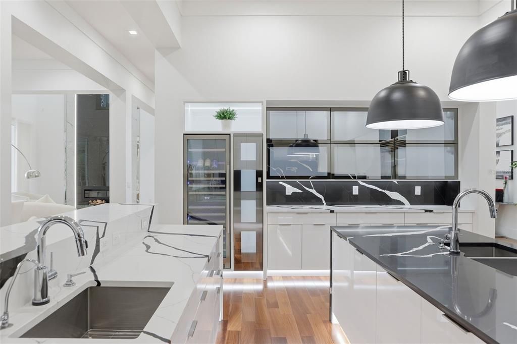 For Sale: $4,950,000 (5 beds, 5 baths, 6188 Square Feet)