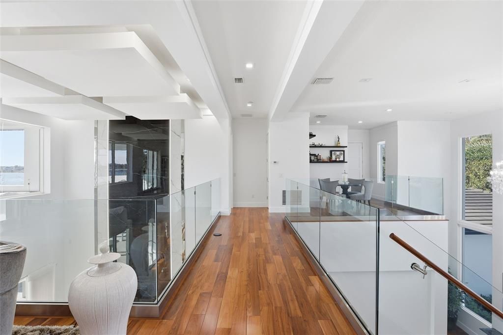 For Sale: $4,950,000 (5 beds, 5 baths, 6188 Square Feet)