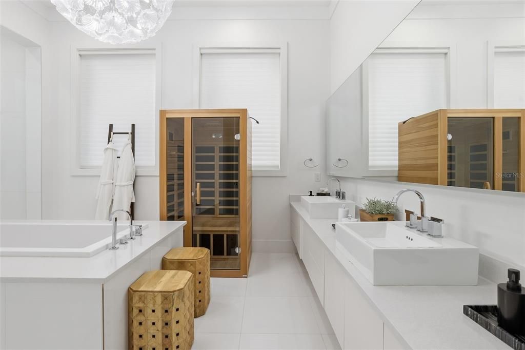 For Sale: $4,950,000 (5 beds, 5 baths, 6188 Square Feet)