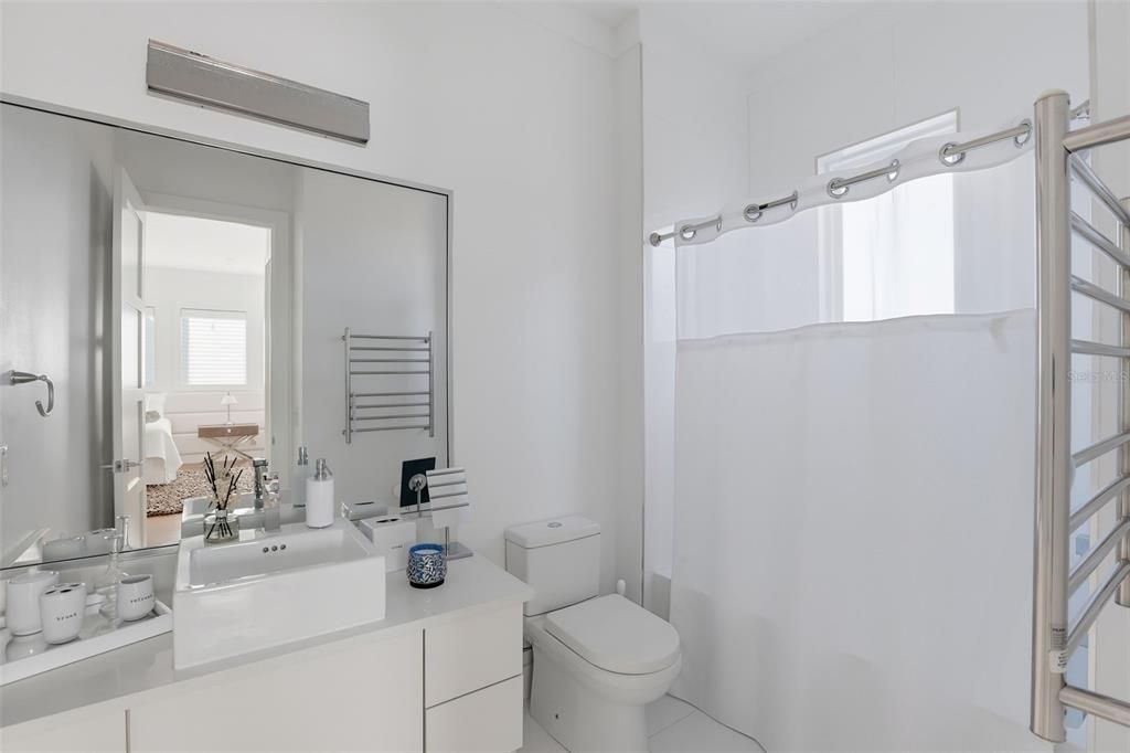 For Sale: $4,950,000 (5 beds, 5 baths, 6188 Square Feet)