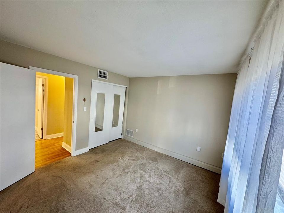 For Sale: $94,500 (1 beds, 1 baths, 576 Square Feet)