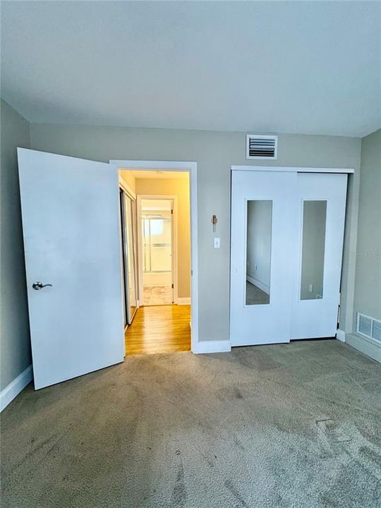 For Sale: $94,500 (1 beds, 1 baths, 576 Square Feet)