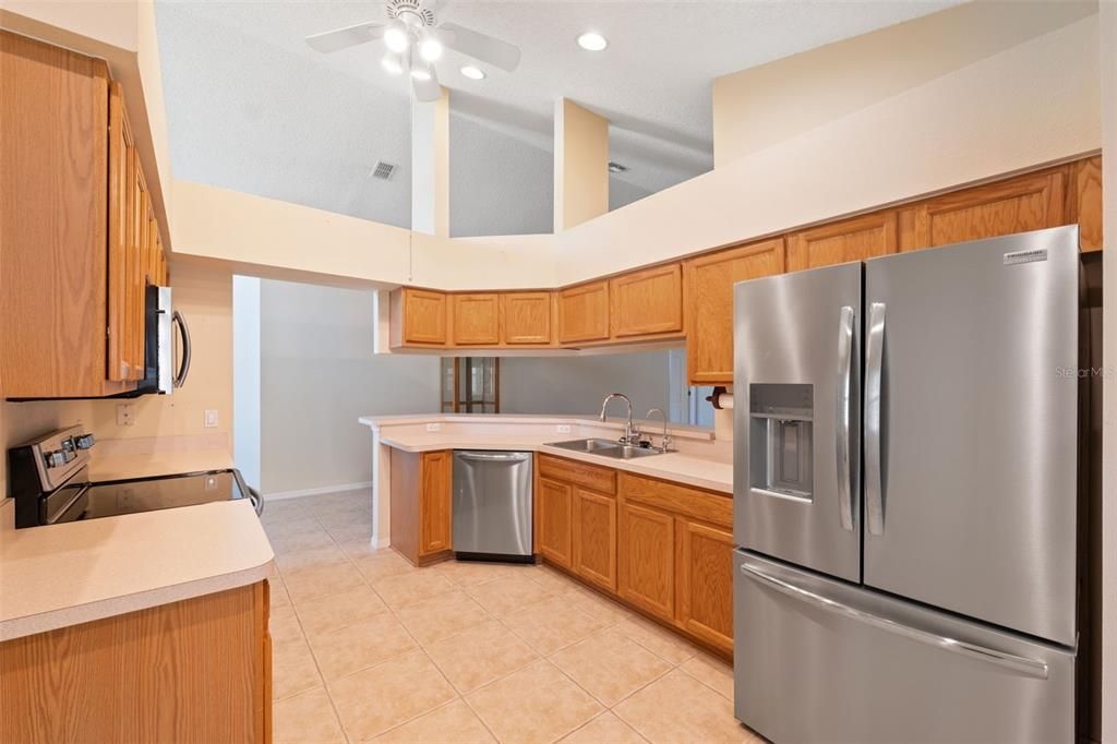 For Sale: $275,000 (3 beds, 2 baths, 1706 Square Feet)