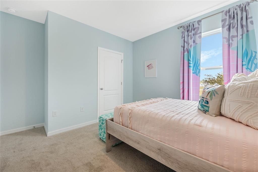 Active With Contract: $529,990 (5 beds, 3 baths, 2601 Square Feet)