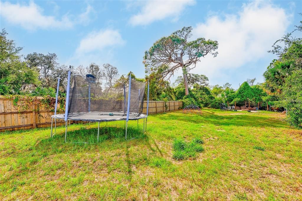 For Sale: $699,900 (3 beds, 2 baths, 2222 Square Feet)