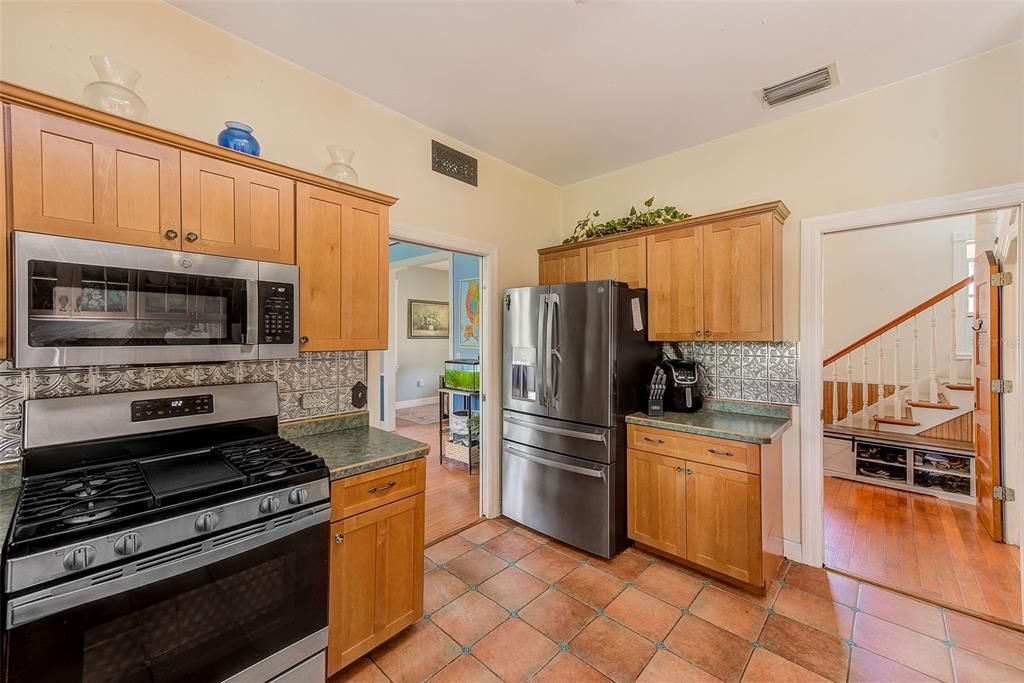 For Sale: $699,900 (3 beds, 2 baths, 2222 Square Feet)