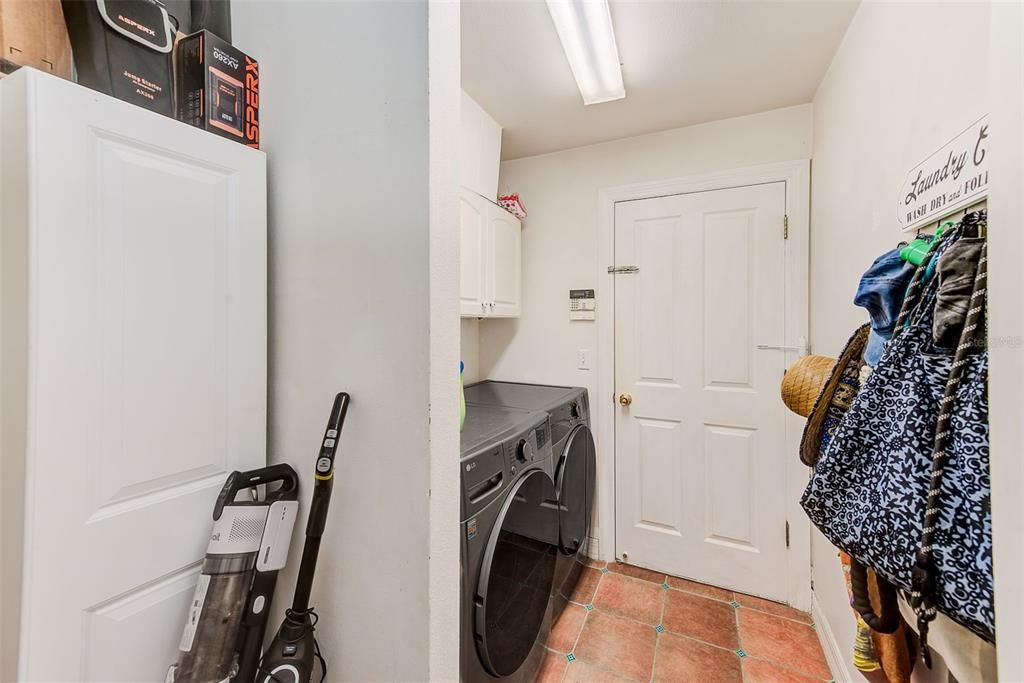 For Sale: $699,900 (3 beds, 2 baths, 2222 Square Feet)