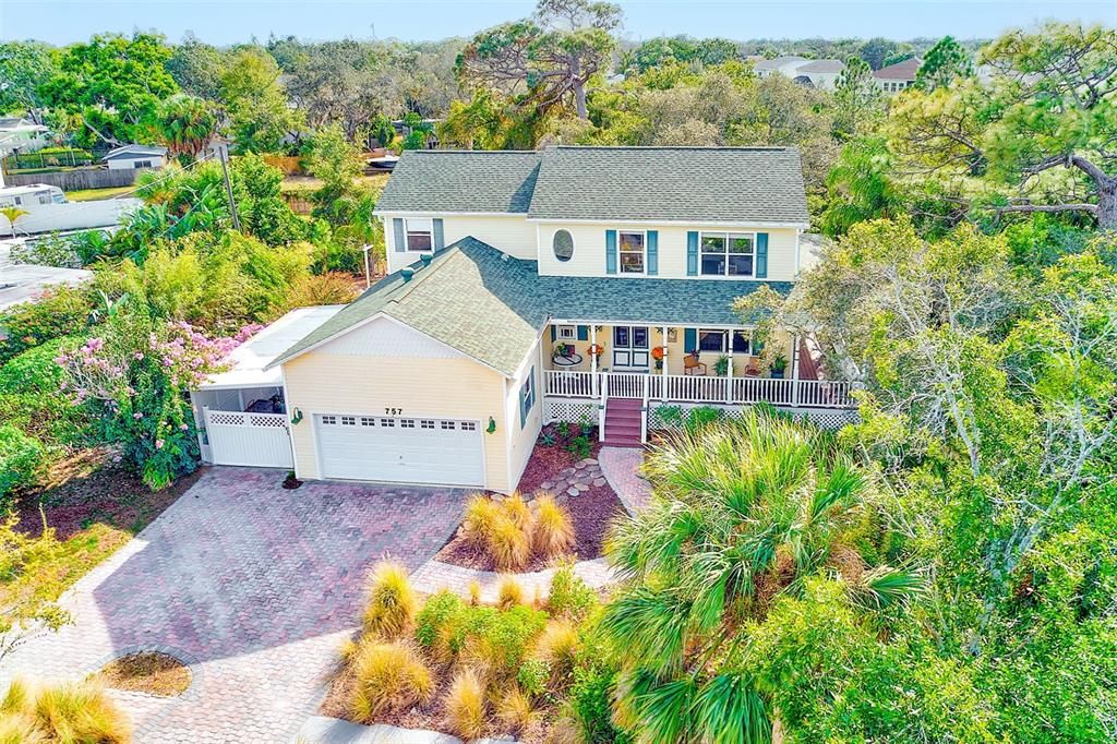 For Sale: $699,900 (3 beds, 2 baths, 2222 Square Feet)