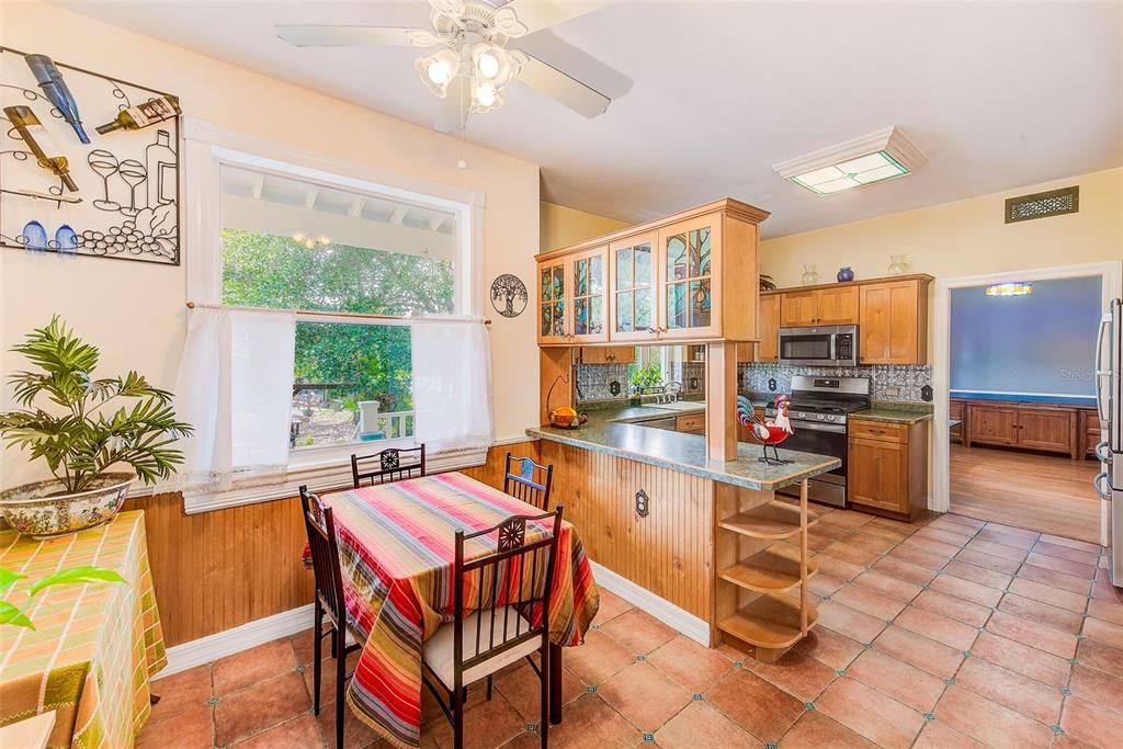 For Sale: $699,900 (3 beds, 2 baths, 2222 Square Feet)