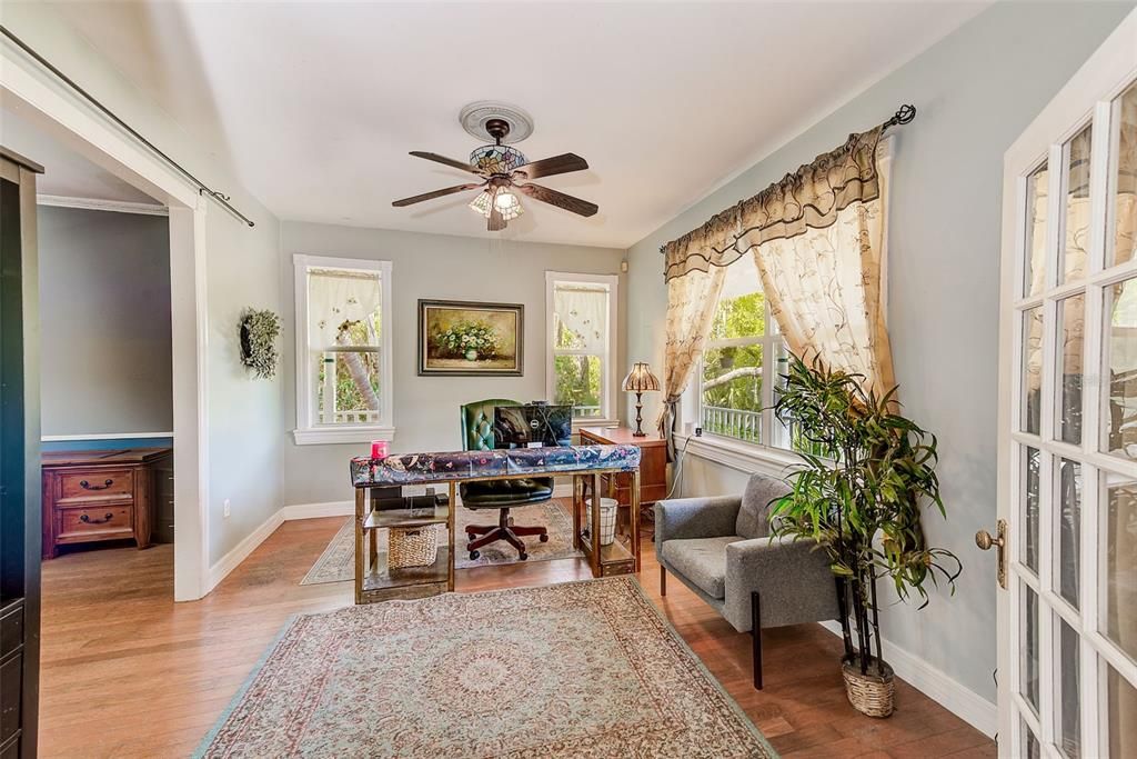 For Sale: $699,900 (3 beds, 2 baths, 2222 Square Feet)