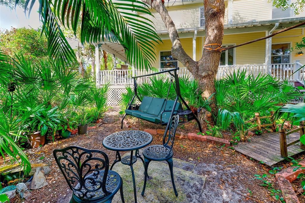 For Sale: $699,900 (3 beds, 2 baths, 2222 Square Feet)