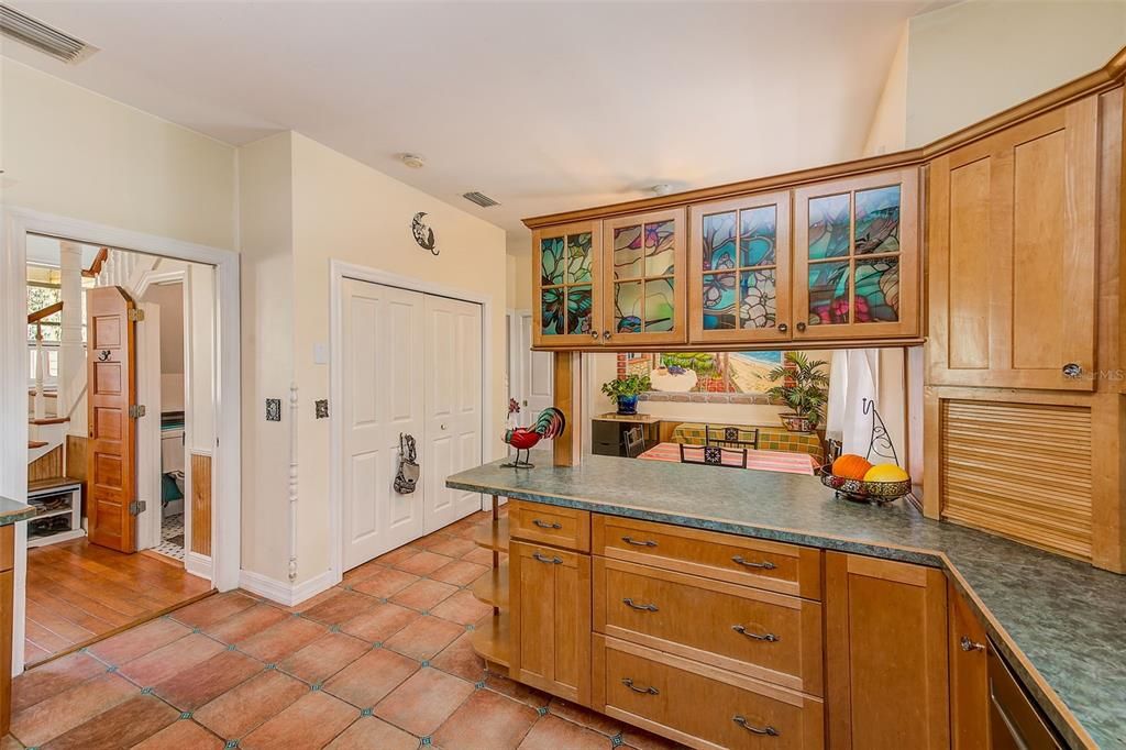 For Sale: $699,900 (3 beds, 2 baths, 2222 Square Feet)