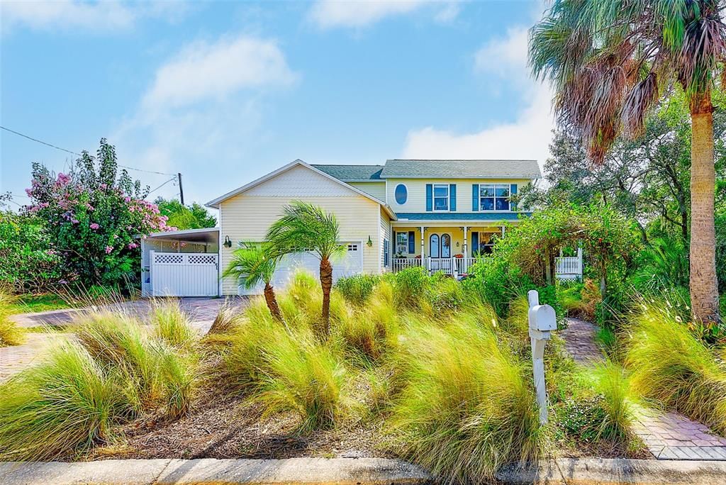 For Sale: $699,900 (3 beds, 2 baths, 2222 Square Feet)