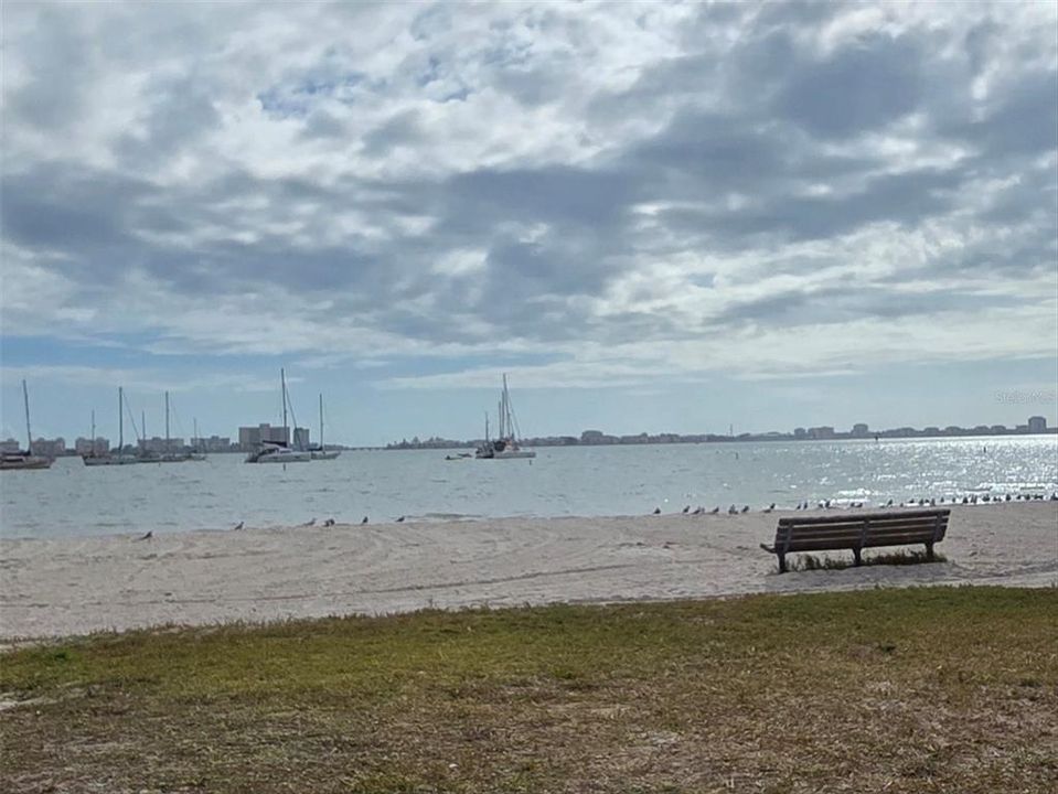 For Sale: $515,000 (2 beds, 2 baths, 1302 Square Feet)