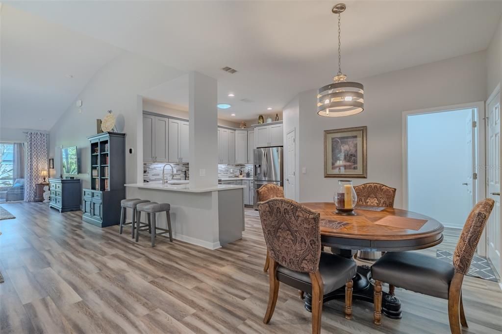 待售: $395,000 (3 贝兹, 2 浴室, 2274 平方英尺)