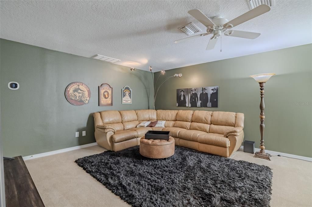 待售: $395,000 (3 贝兹, 2 浴室, 2274 平方英尺)