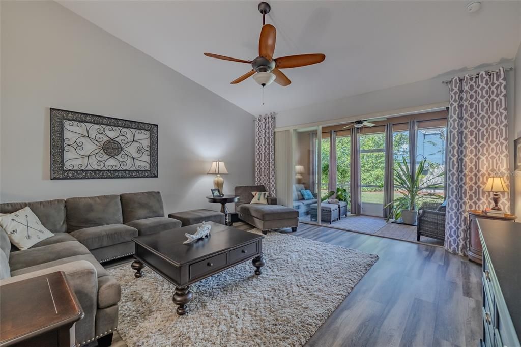 待售: $395,000 (3 贝兹, 2 浴室, 2274 平方英尺)