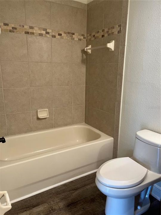 出租: $1,700 (2 贝兹, 2 浴室, 1065 平方英尺)